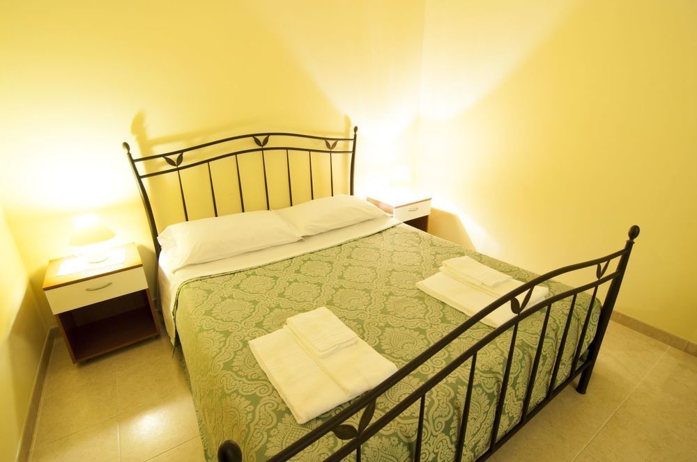 Ciao Hotel & Residence - Apartments Конверсано Екстер'єр фото