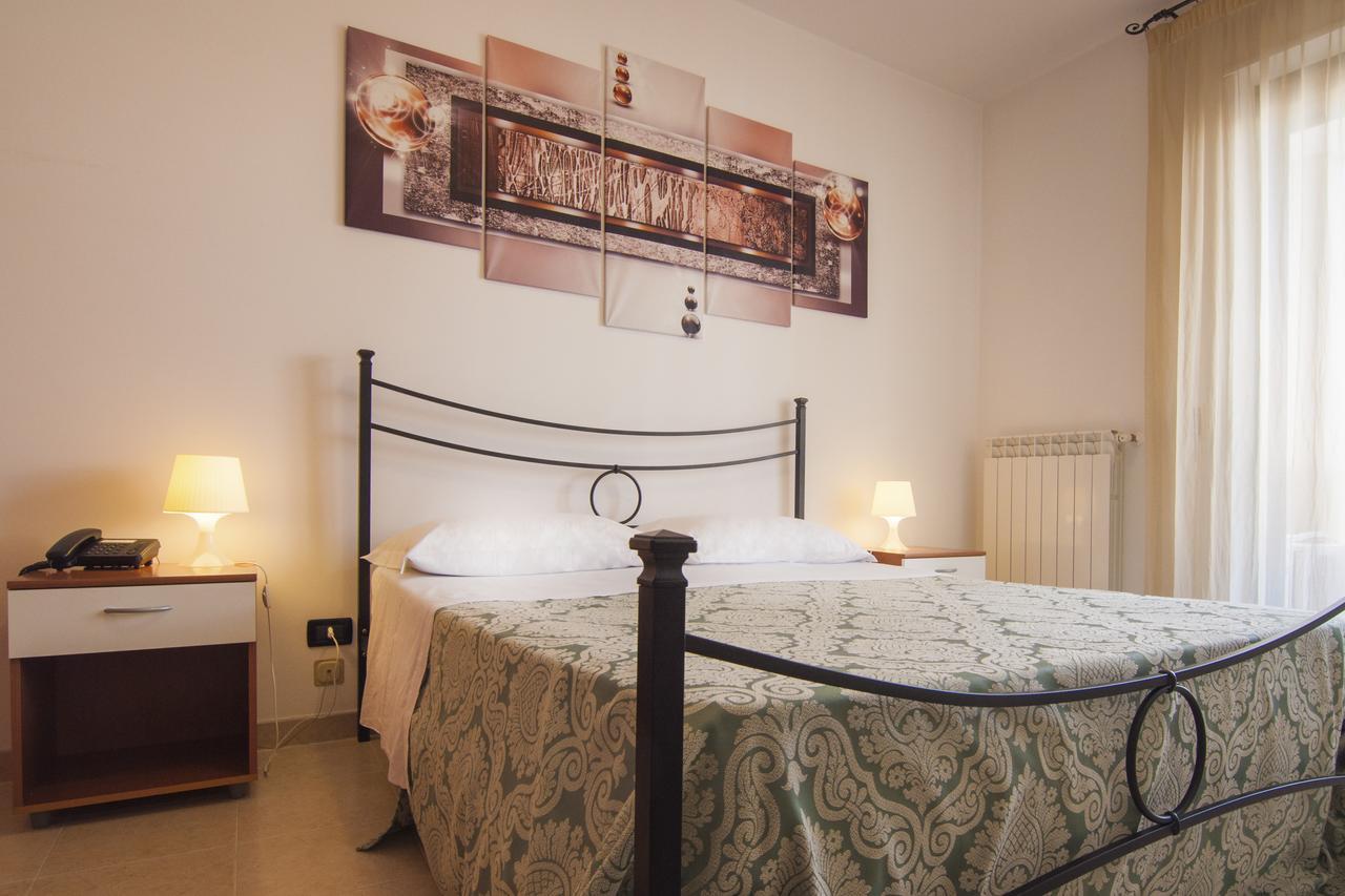 Ciao Hotel & Residence - Apartments Конверсано Екстер'єр фото