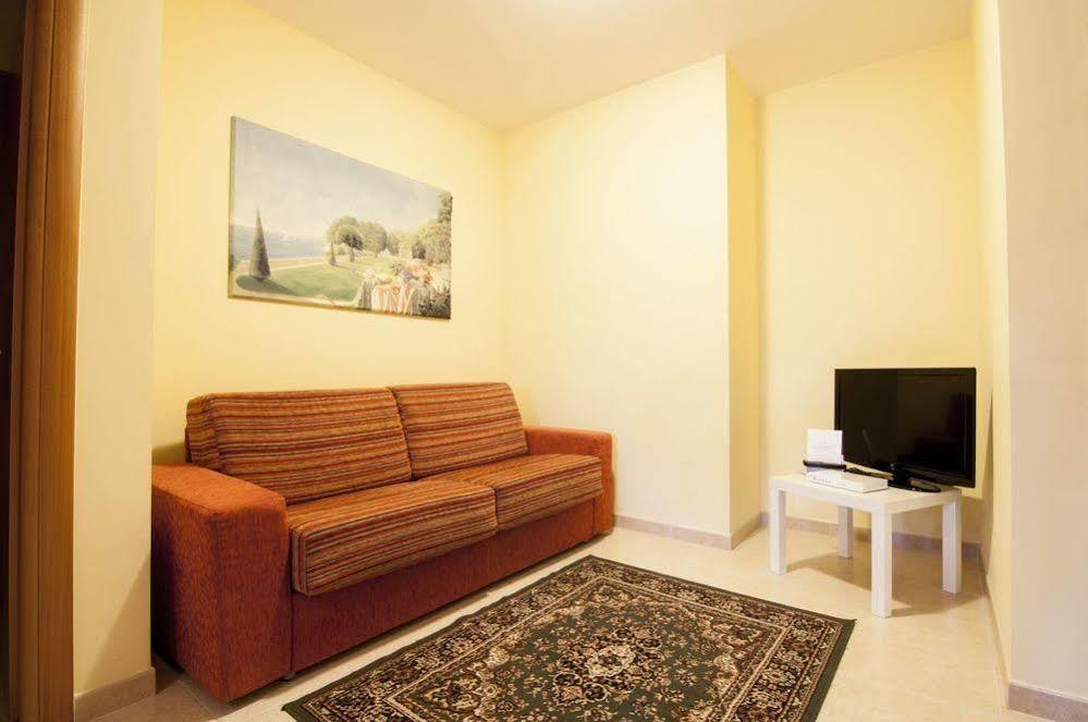 Ciao Hotel & Residence - Apartments Конверсано Екстер'єр фото