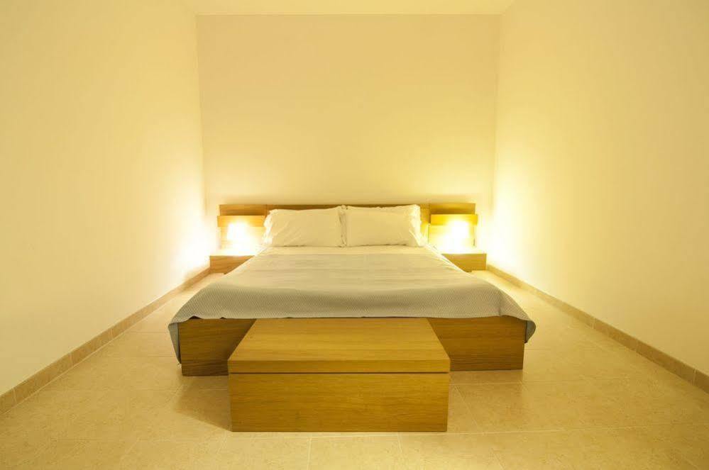 Ciao Hotel & Residence - Apartments Конверсано Екстер'єр фото